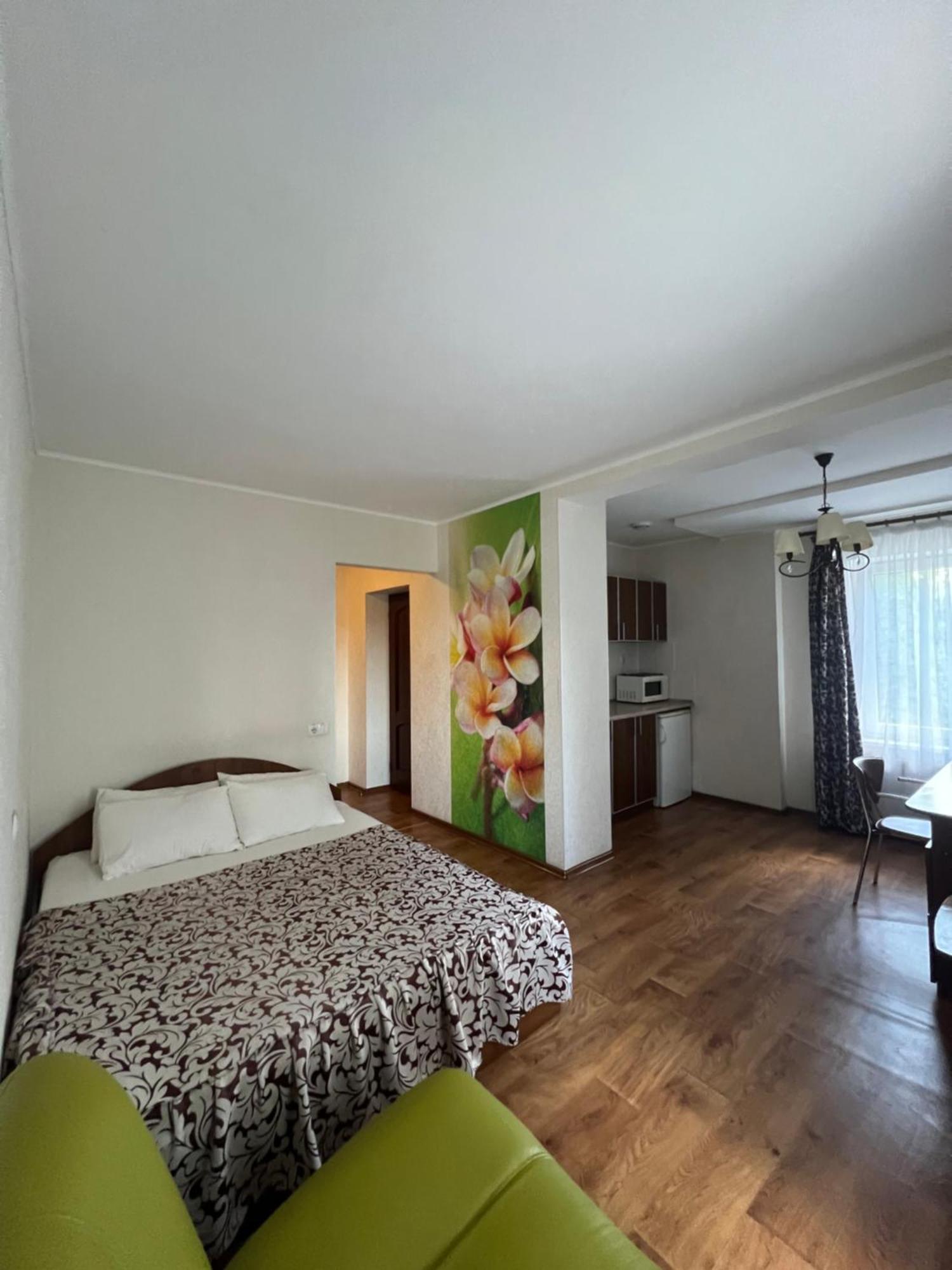 Apart Hotel Asotel ハルキウ エクステリア 写真