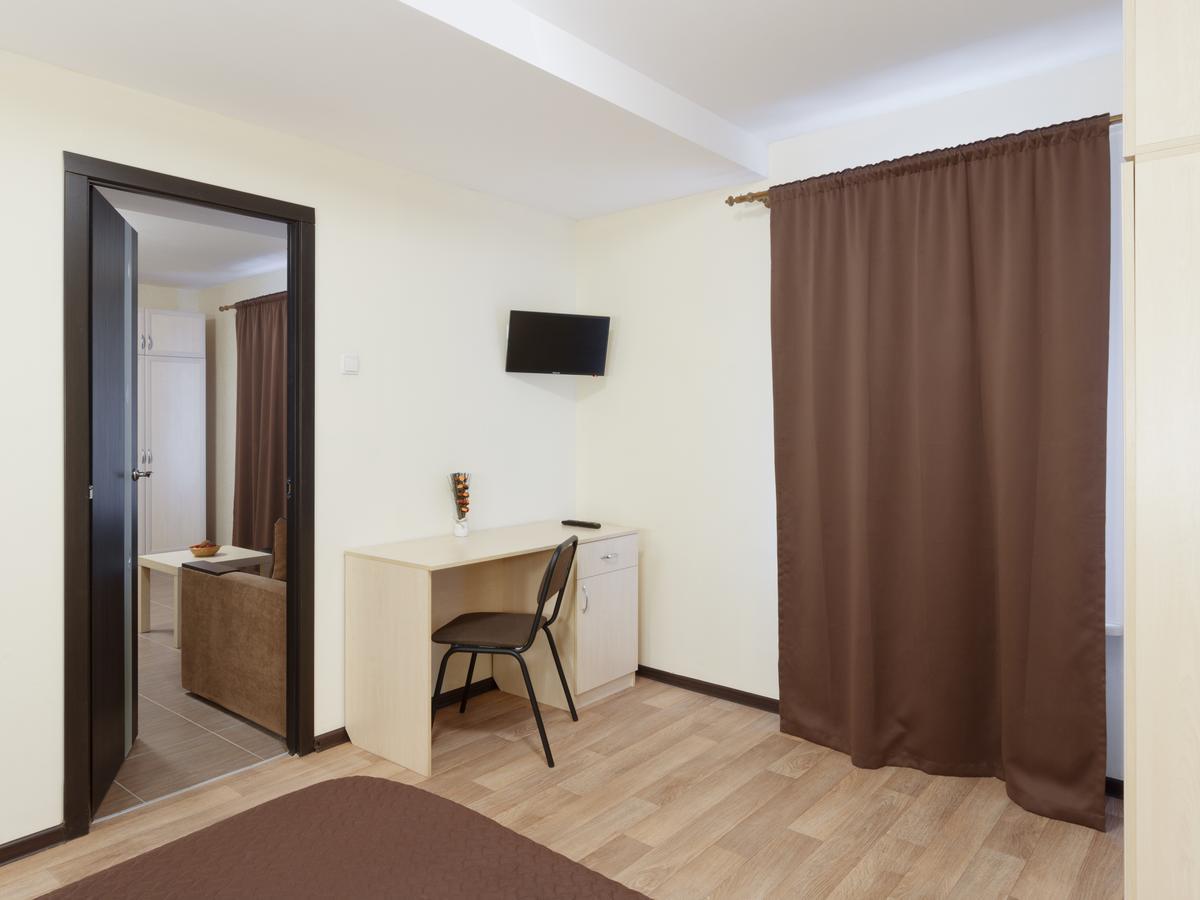 Apart Hotel Asotel ハルキウ エクステリア 写真