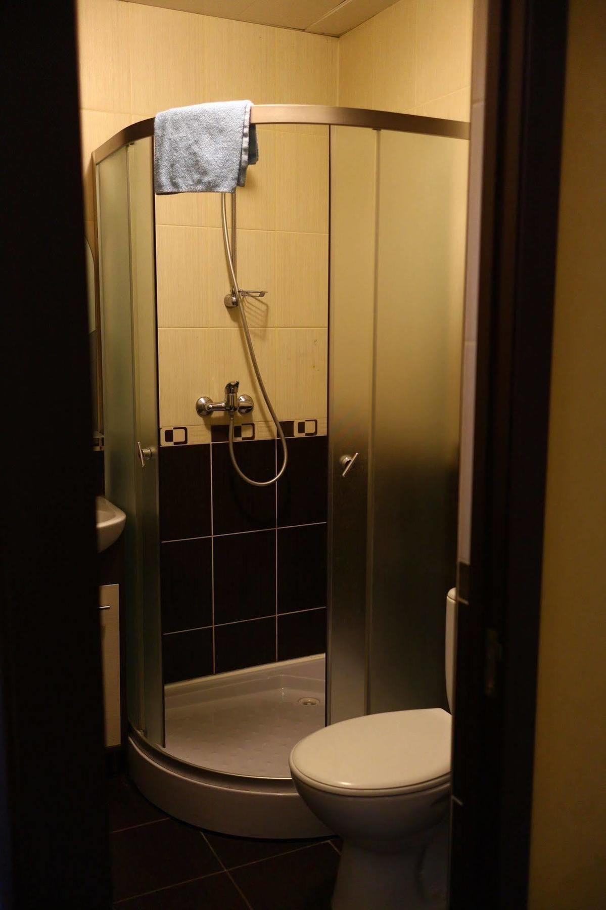 Apart Hotel Asotel ハルキウ エクステリア 写真